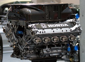 Honda_RA000E_engine_rear_Honda_Collection_Hall.jpg